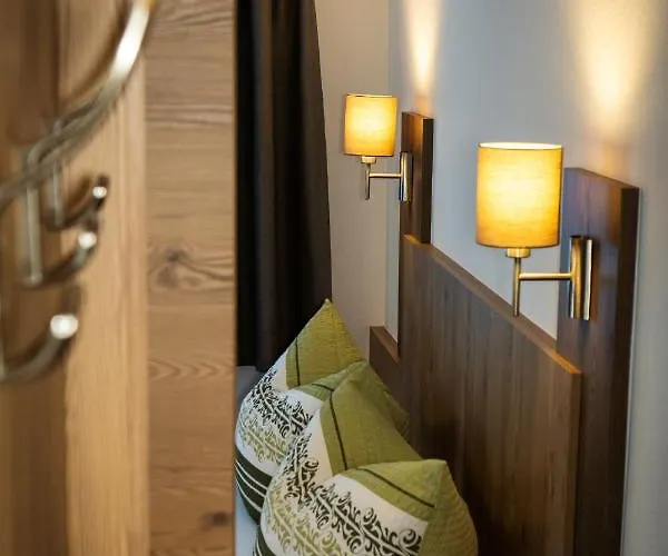 Steinmueller דירה *